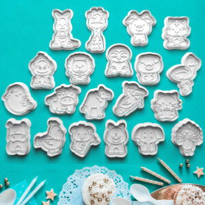 sada vykrajovačky a vykrajovátka s pečiatkou