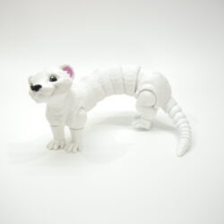 3D tlačená postavička fretky – detailné spracovanie