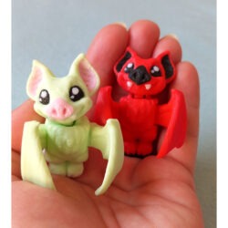 3D tlačený prívesok – kľúčenka netopier so zubami